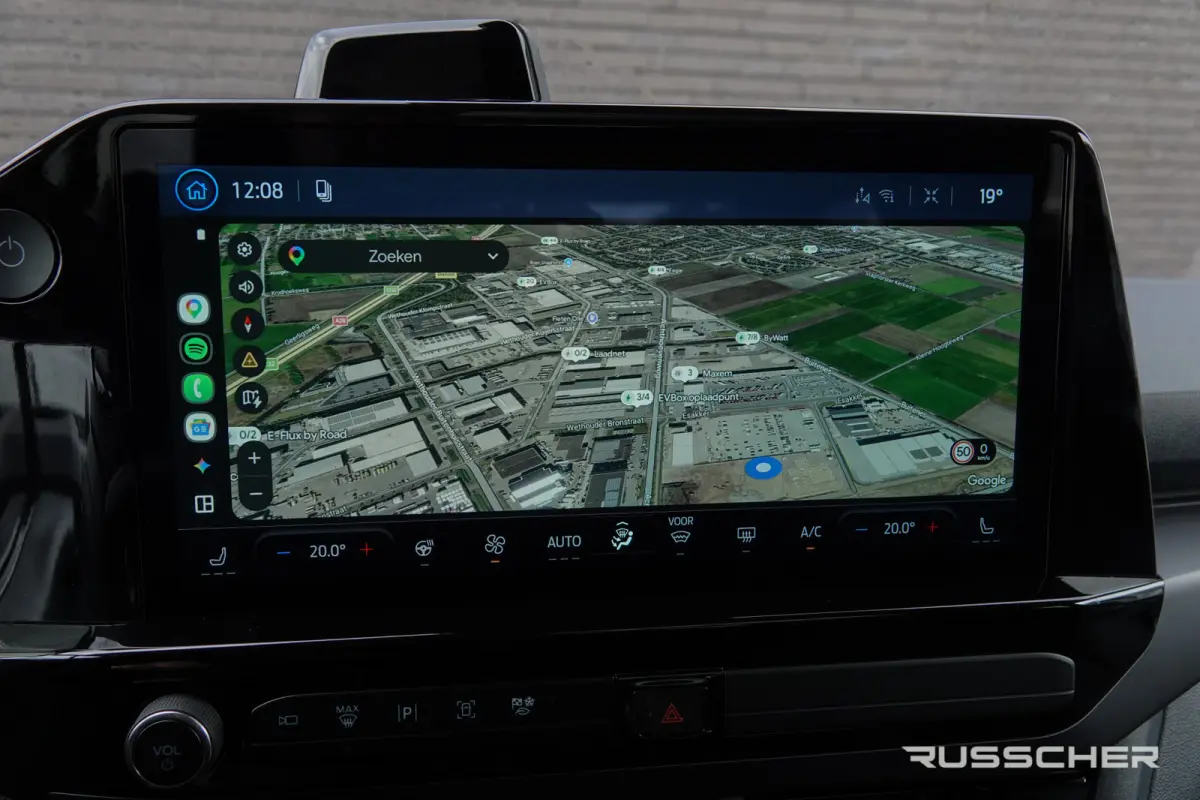 L2H1 218Pk Aut. | Tourneo Sport | 8-Persoons | Nieuwe 71kWh Accu | Elektrisch | Panoramadak | 360° Camera | 19''