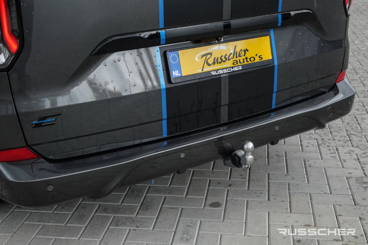 Tourneo L2H1 218Pk Aut. | Sport | 8-Persoons | Nieuwe 71kWh Accu | Elektrisch | Panoramadak | 360° Camera | 19''