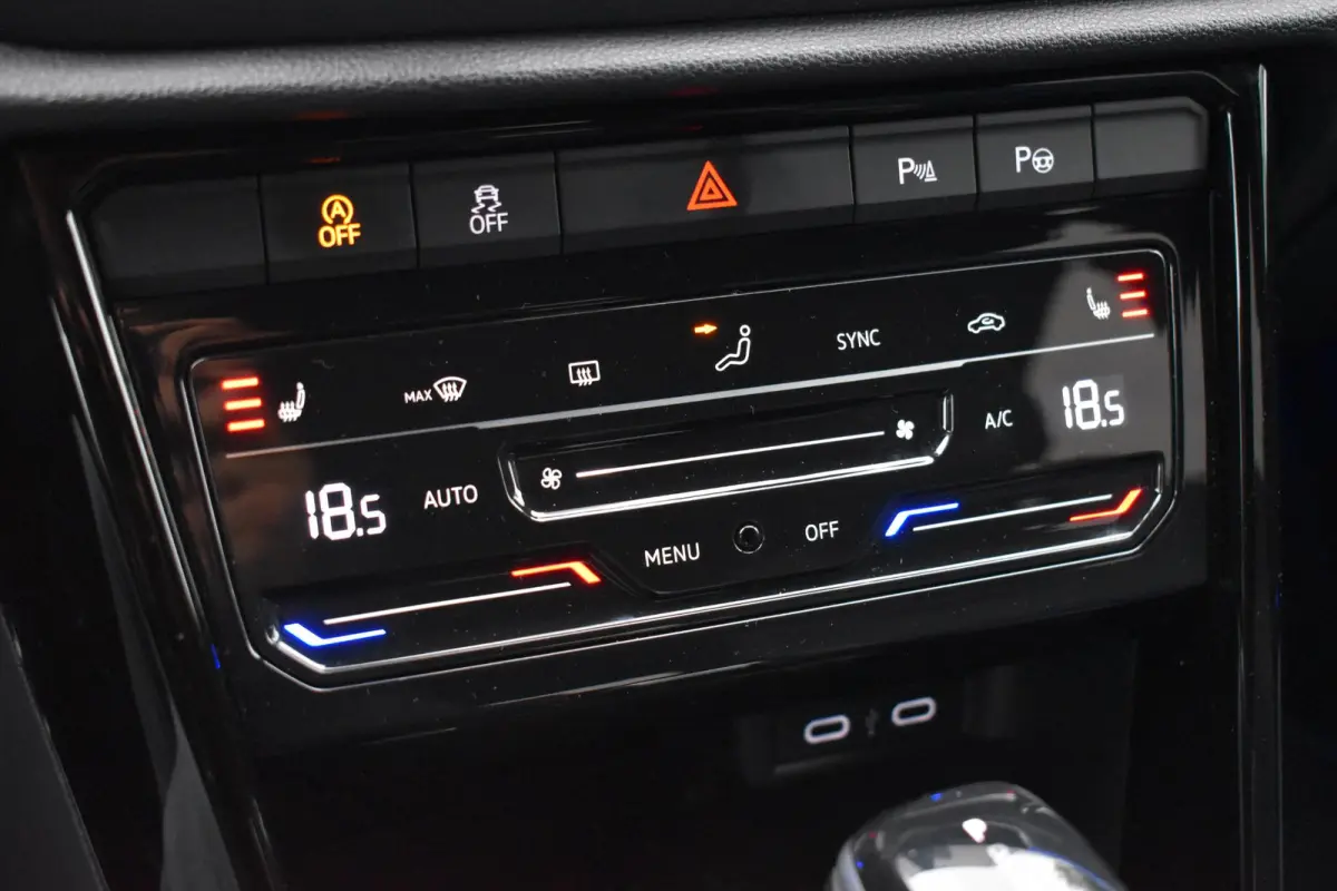 2.0 TSI 4Motion R Pano Akra Lane Camera ACC Trekhaak