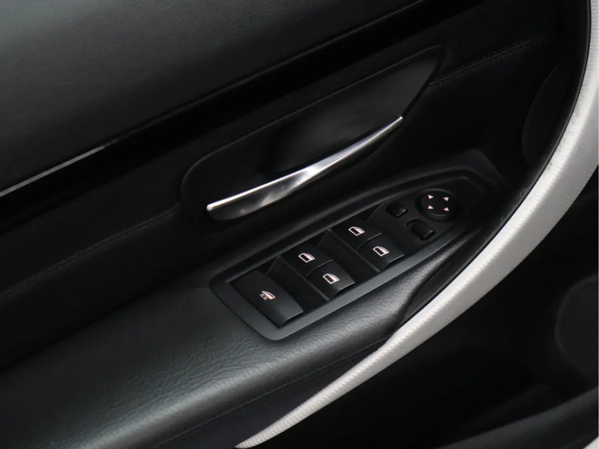 420i High Executive M Sport [NEKVERWARMING, MEMORY SEATS, PDC V+A, CRUISE CONTROL, FLIPPERS, BLUETOOTH TELEFOON, STOELVERWARMING, AUTOMATISCHE AIRCO, NAVIGATIE,