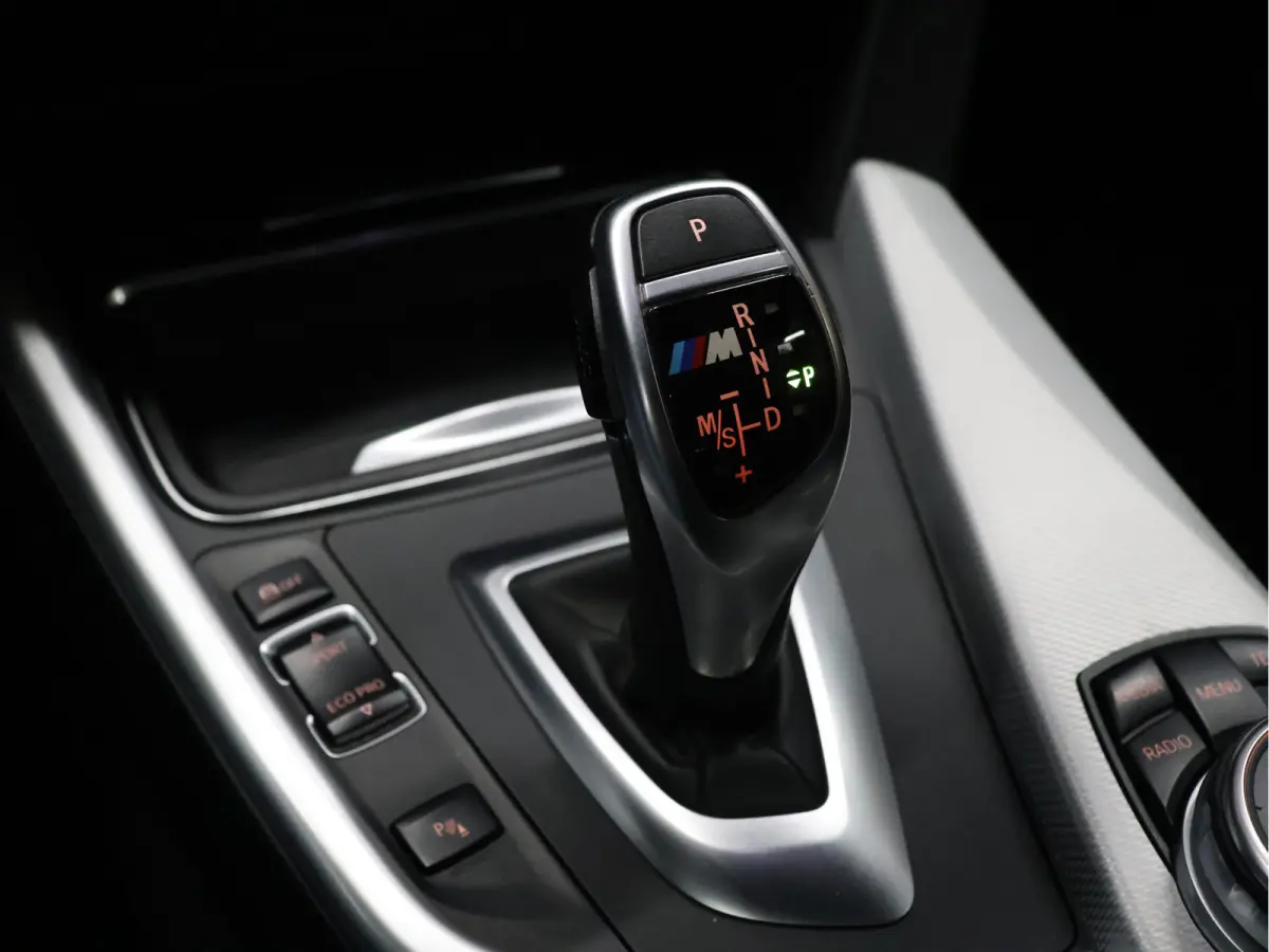 420i High Executive M Sport [NEKVERWARMING, MEMORY SEATS, PDC V+A, CRUISE CONTROL, FLIPPERS, BLUETOOTH TELEFOON, STOELVERWARMING, AUTOMATISCHE AIRCO, NAVIGATIE,