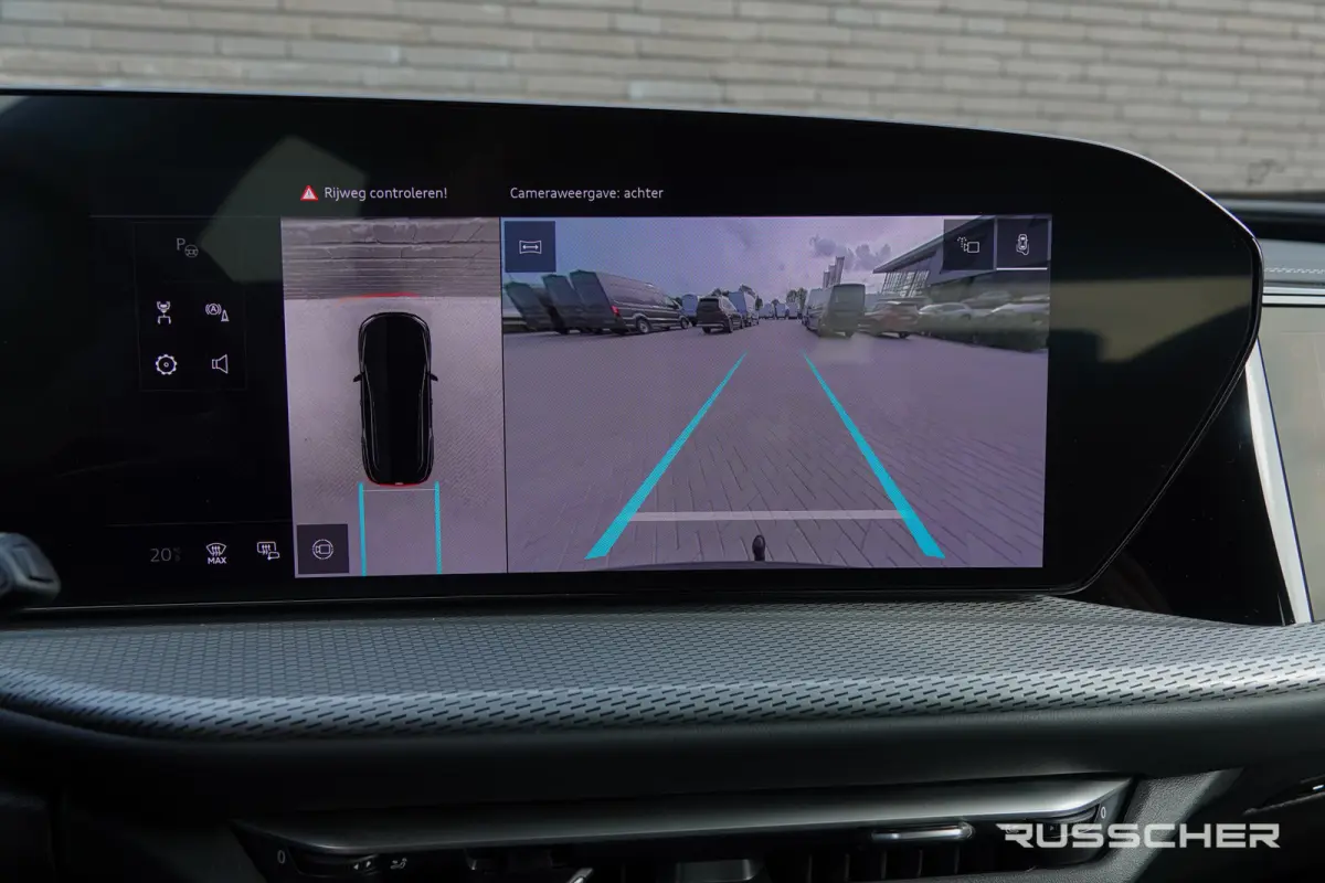 e-hybrid 367Pk | Quattro | S-Line | MMI Bijrijdersdisplay | Tech Plus | 360° Camera | Trekhaak | 22''