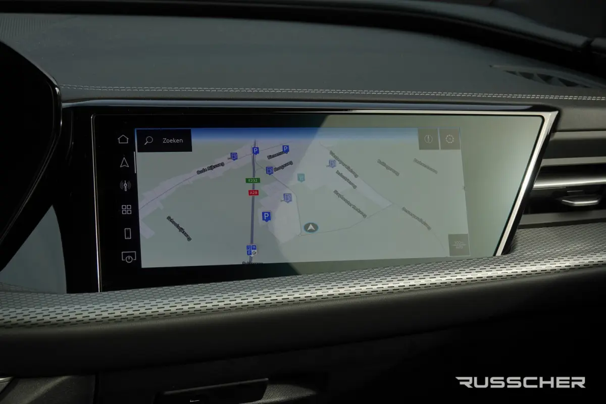 e-hybrid 367Pk | Quattro | S-Line | MMI Bijrijdersdisplay | Tech Plus | 360° Camera | Trekhaak | 22''