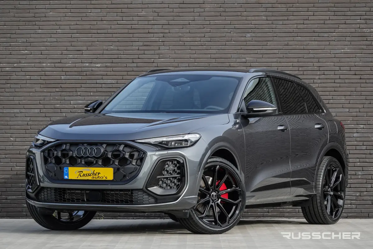 e-hybrid 367Pk | Quattro | S-Line | MMI Bijrijdersdisplay | Tech Plus | 360° Camera | Trekhaak | 22''