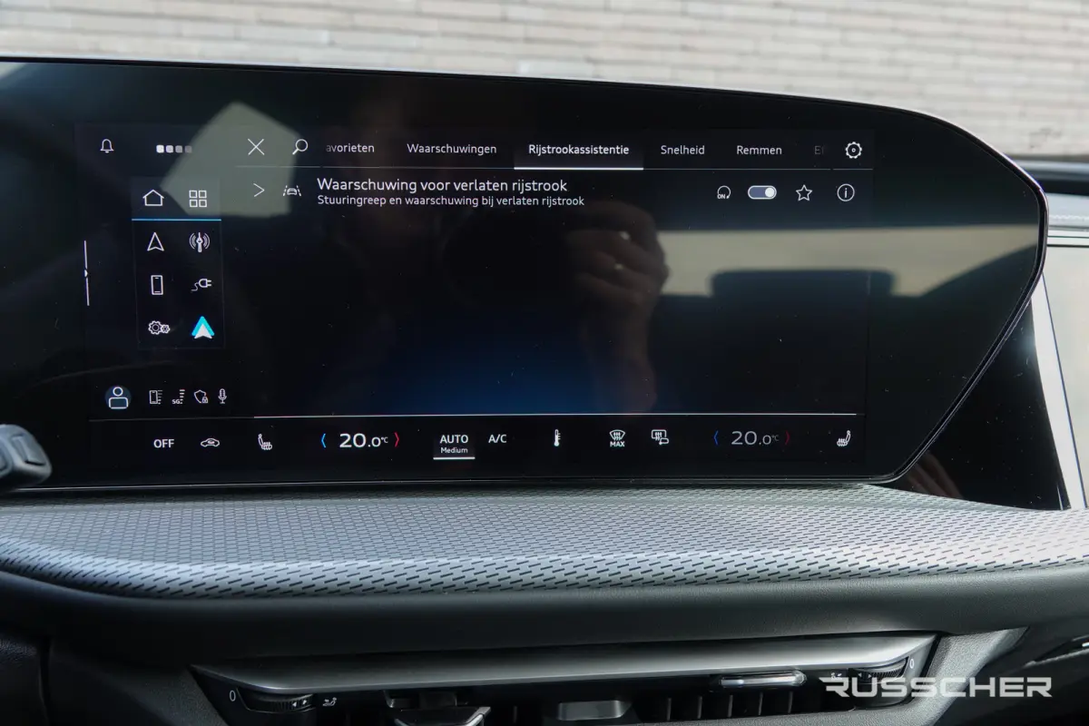 e-hybrid 367Pk | Quattro | S-Line | MMI Bijrijdersdisplay | Tech Plus | 360° Camera | Trekhaak | 22''