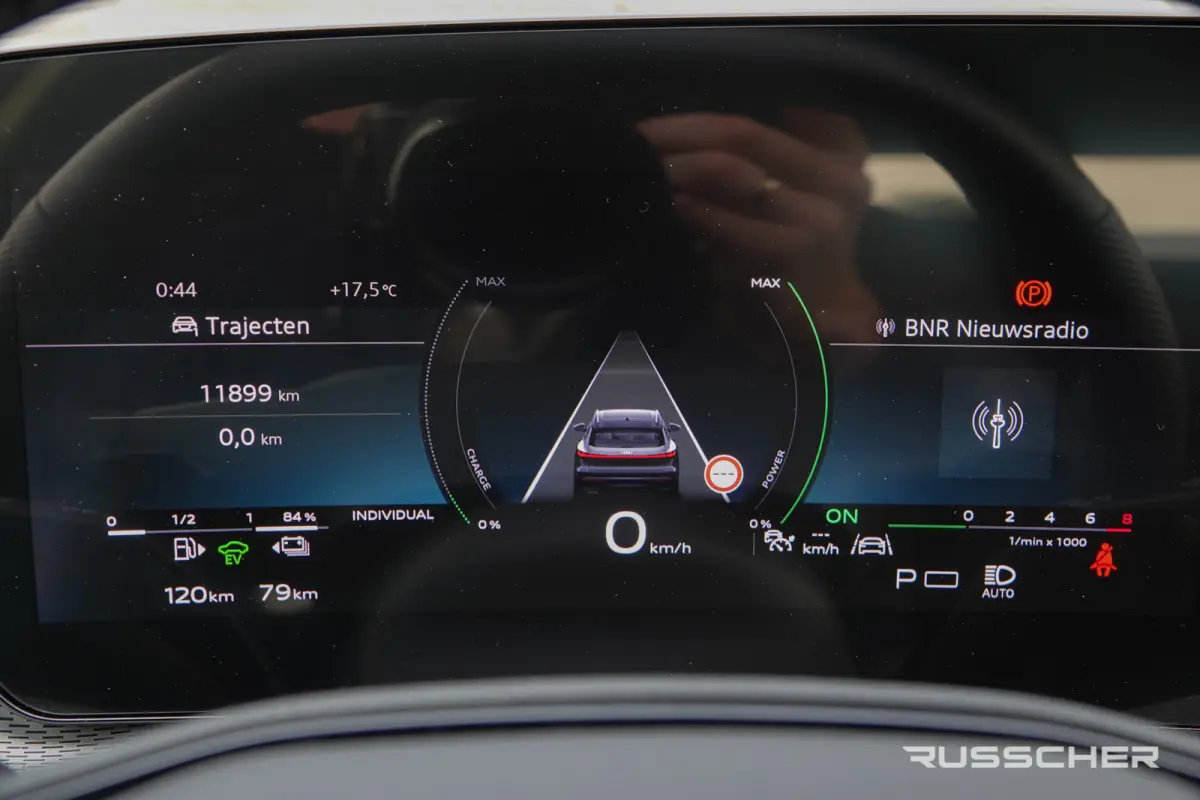 e-hybrid 367Pk | Quattro | S-Line | MMI Bijrijdersdisplay | Tech Plus | 360° Camera | Trekhaak | 22''