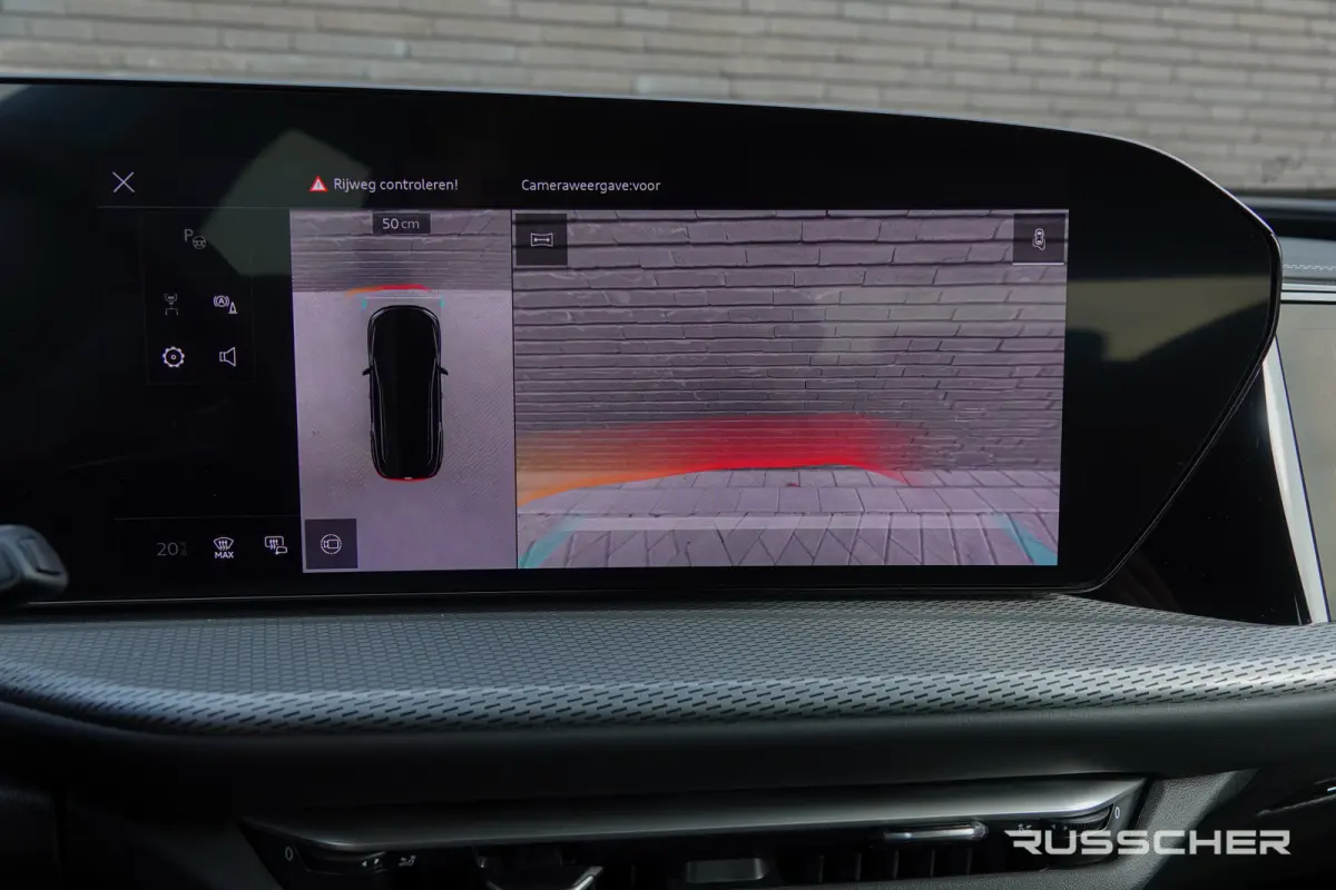 e-hybrid 367Pk | Quattro | S-Line | MMI Bijrijdersdisplay | Tech Plus | 360° Camera | Trekhaak | 22''