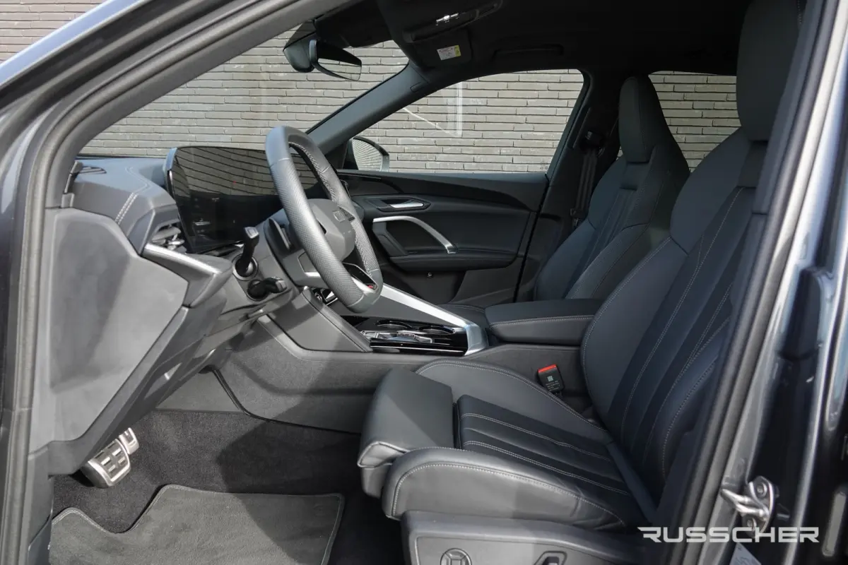 e-hybrid 367Pk | Quattro | S-Line | MMI Bijrijdersdisplay | Tech Plus | 360° Camera | Trekhaak | 22''