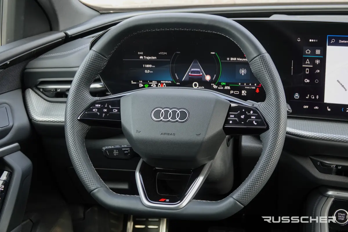 e-hybrid 367Pk | Quattro | S-Line | MMI Bijrijdersdisplay | Tech Plus | 360° Camera | Trekhaak | 22''