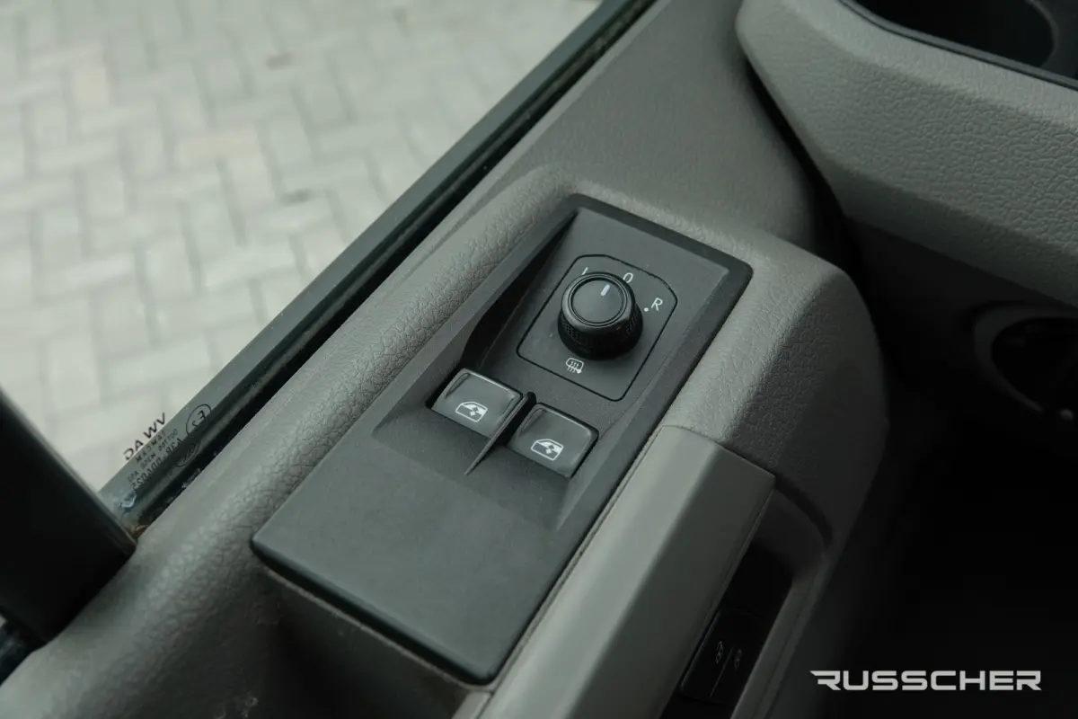 L3H3 | 2.0Tdi 177Pk Aut. | Stoel-Bank | 2xSchuifdeur | Achteruitrijcamera | Sidebars | Trekhaak | 17''