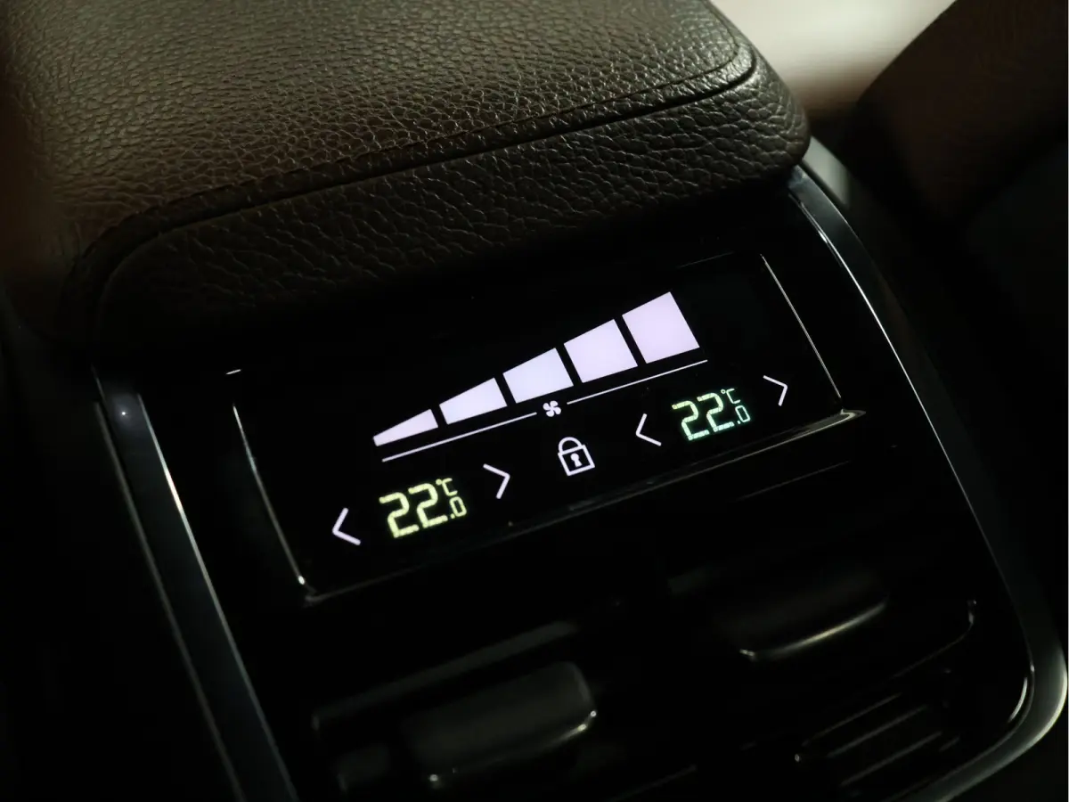 2.0 B4 Inscription [SCHUIFKANTELDAK, APPLECARPLAY, ANDROID, STOELVERWARMING, CRUISE CONTROL, STUURVERWARMING, HARMAN/KARDON AUDIO, MEMORY SEATS, HEAD UP DISPLAY, DIGITAL DASH, 360 CAMERA, EL
