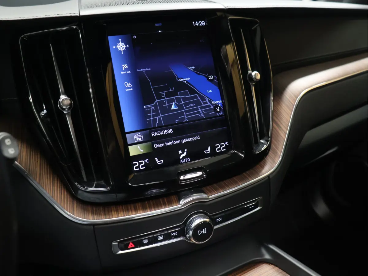 2.0 B4 Inscription [SCHUIFKANTELDAK, APPLECARPLAY, ANDROID, STOELVERWARMING, CRUISE CONTROL, STUURVERWARMING, HARMAN/KARDON AUDIO, MEMORY SEATS, HEAD UP DISPLAY, DIGITAL DASH, 360 CAMERA, EL