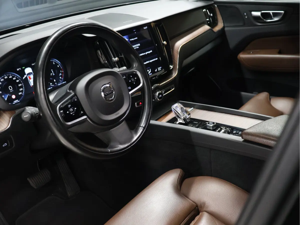 2.0 B4 Inscription [SCHUIFKANTELDAK, APPLECARPLAY, ANDROID, STOELVERWARMING, CRUISE CONTROL, STUURVERWARMING, HARMAN/KARDON AUDIO, MEMORY SEATS, HEAD UP DISPLAY, DIGITAL DASH, 360 CAMERA, EL