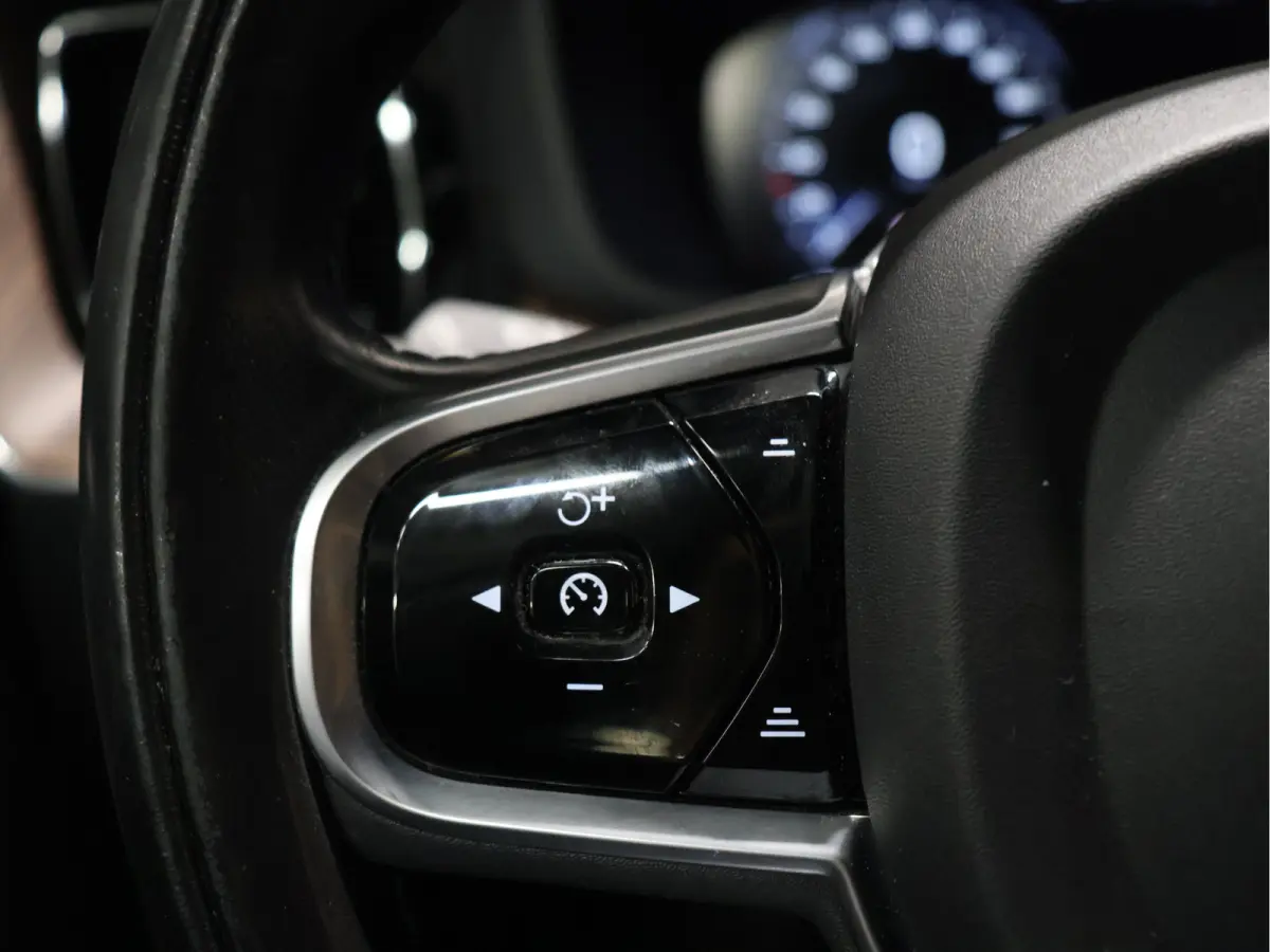 2.0 B4 Inscription [SCHUIFKANTELDAK, APPLECARPLAY, ANDROID, STOELVERWARMING, CRUISE CONTROL, STUURVERWARMING, HARMAN/KARDON AUDIO, MEMORY SEATS, HEAD UP DISPLAY, DIGITAL DASH, 360 CAMERA, EL