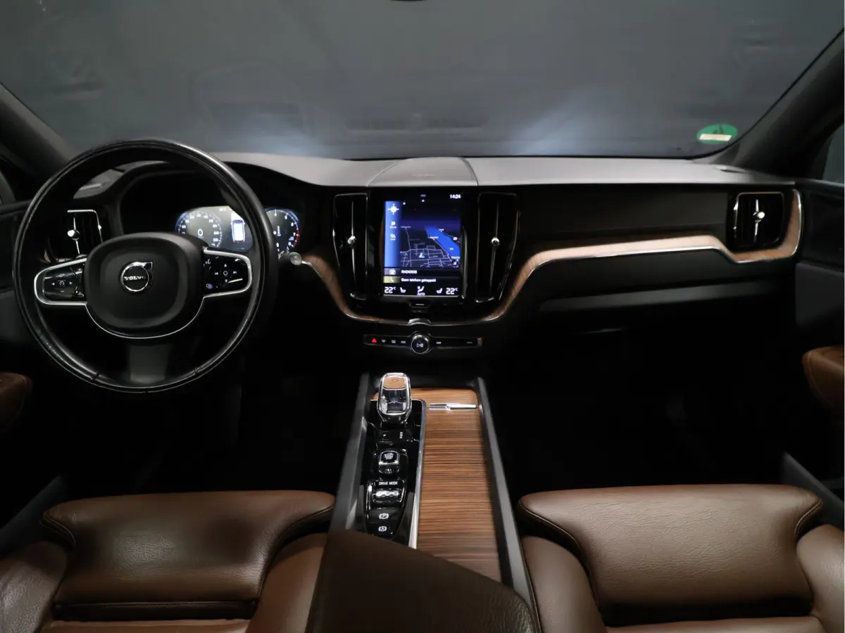 2.0 B4 Inscription [SCHUIFKANTELDAK, APPLECARPLAY, ANDROID, STOELVERWARMING, CRUISE CONTROL, STUURVERWARMING, HARMAN/KARDON AUDIO, MEMORY SEATS, HEAD UP DISPLAY, DIGITAL DASH, 360 CAMERA, EL