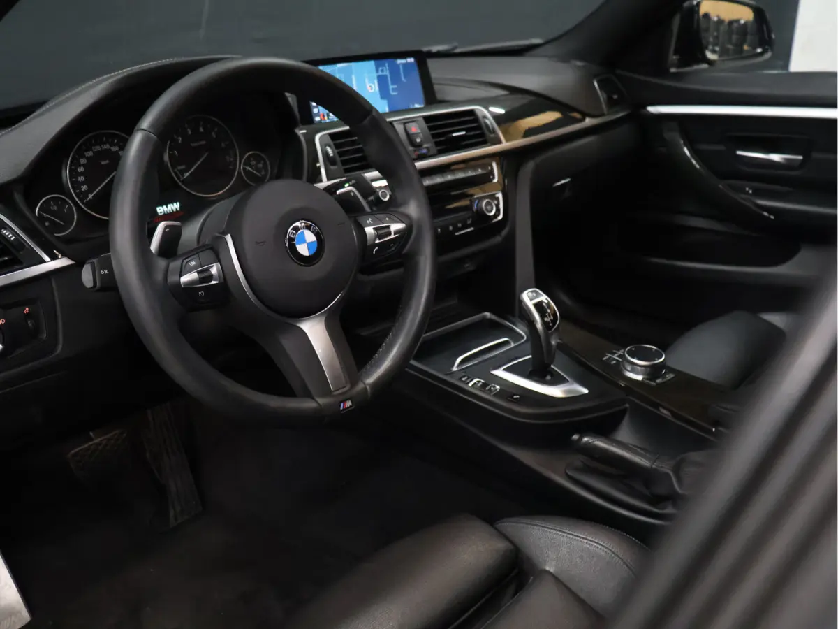 420i Corporate Lease High Executive M SPORT PAKKET [SCHUIFKANTELDAK, CRUISE CONTROL, STOELVERWARMING, LEDER DAKOTA, PDC V+A, CLIMATE CONTROL, BLUETOOTH, NAVIGATIE, LED, KEYLESS ENTRY, NIEUWS