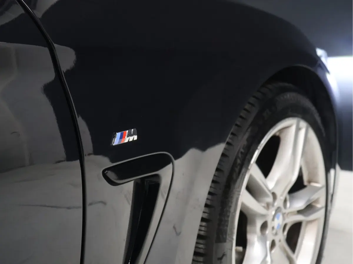 420i Corporate Lease High Executive M SPORT PAKKET [SCHUIFKANTELDAK, CRUISE CONTROL, STOELVERWARMING, LEDER DAKOTA, PDC V+A, CLIMATE CONTROL, BLUETOOTH, NAVIGATIE, LED, KEYLESS ENTRY, NIEUWS