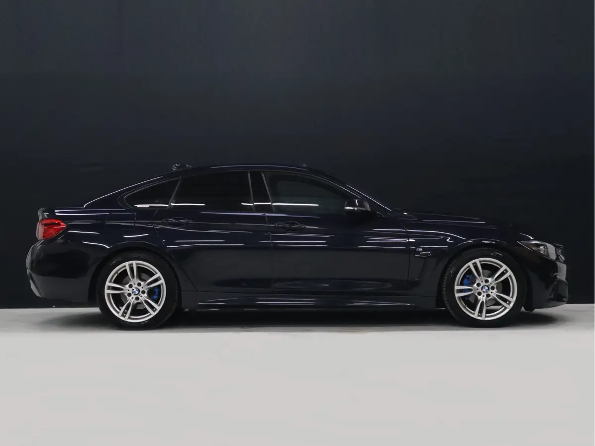 420i Corporate Lease High Executive M SPORT PAKKET [SCHUIFKANTELDAK, CRUISE CONTROL, STOELVERWARMING, LEDER DAKOTA, PDC V+A, CLIMATE CONTROL, BLUETOOTH, NAVIGATIE, LED, KEYLESS ENTRY, NIEUWS