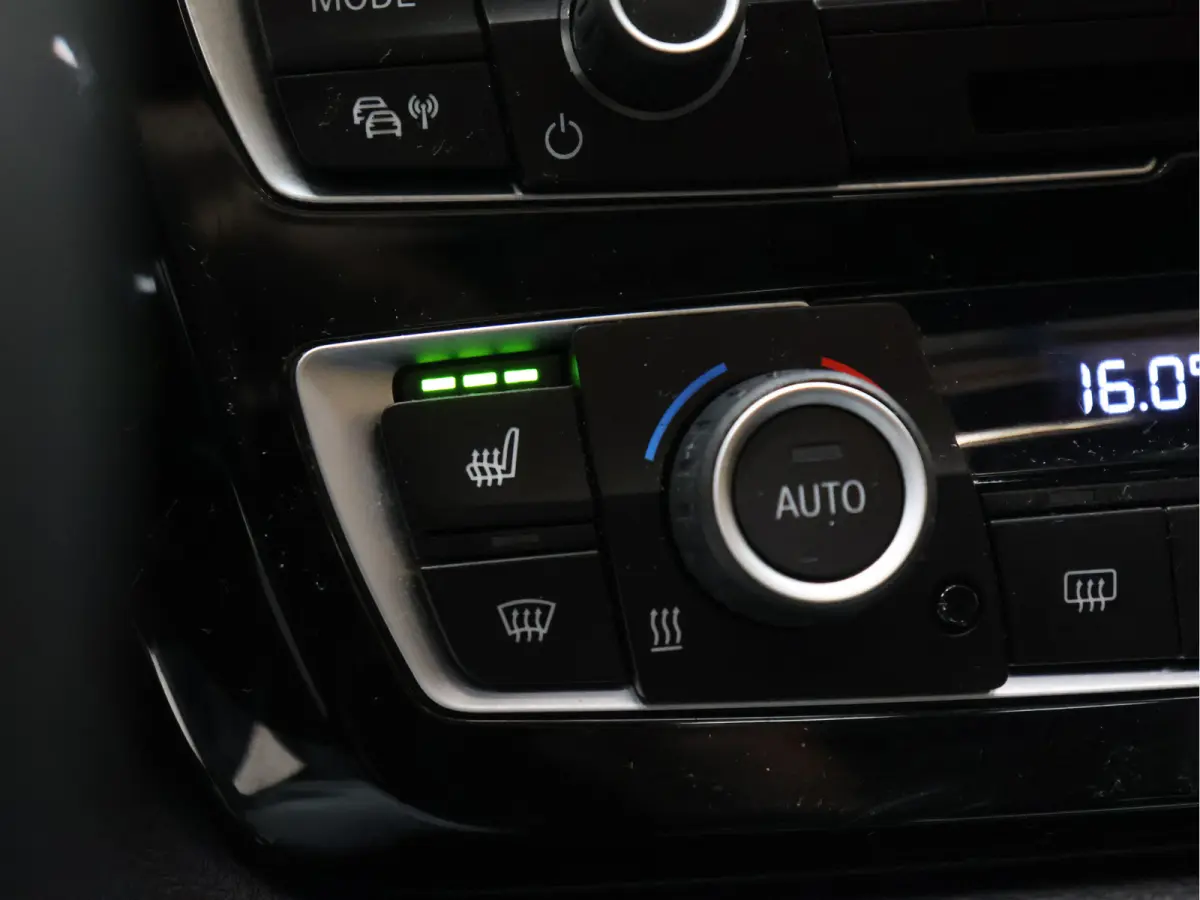 420i Corporate Lease High Executive M SPORT PAKKET [SCHUIFKANTELDAK, CRUISE CONTROL, STOELVERWARMING, LEDER DAKOTA, PDC V+A, CLIMATE CONTROL, BLUETOOTH, NAVIGATIE, LED, KEYLESS ENTRY, NIEUWS
