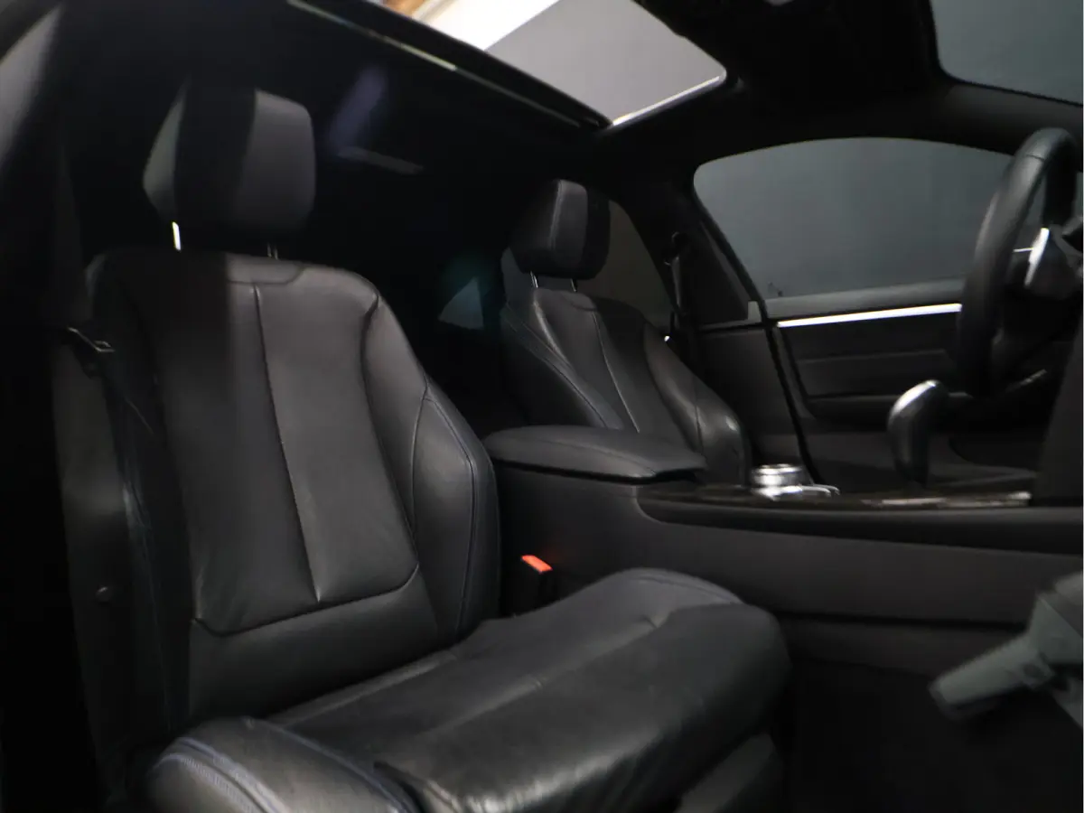 420i Corporate Lease High Executive M SPORT PAKKET [SCHUIFKANTELDAK, CRUISE CONTROL, STOELVERWARMING, LEDER DAKOTA, PDC V+A, CLIMATE CONTROL, BLUETOOTH, NAVIGATIE, LED, KEYLESS ENTRY, NIEUWS