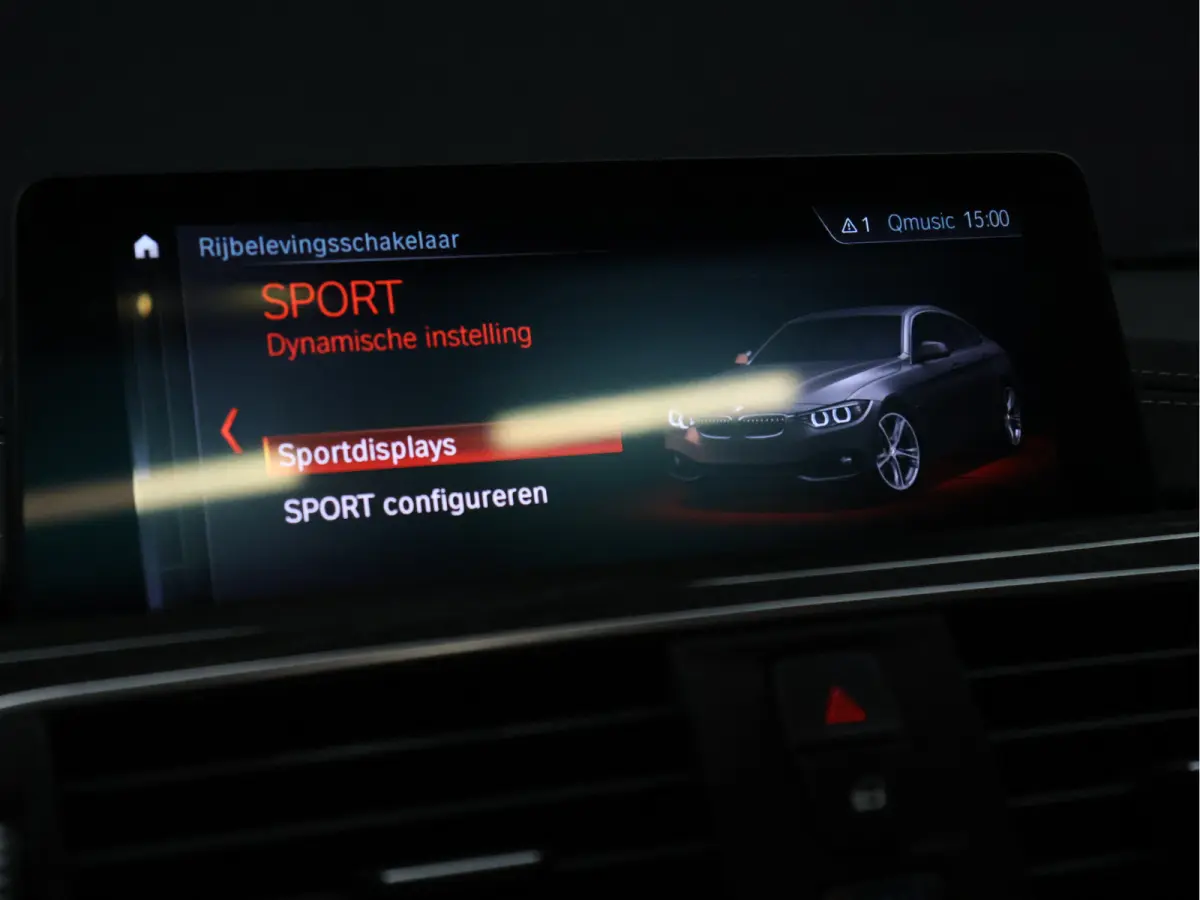 420i Corporate Lease High Executive M SPORT PAKKET [SCHUIFKANTELDAK, CRUISE CONTROL, STOELVERWARMING, LEDER DAKOTA, PDC V+A, CLIMATE CONTROL, BLUETOOTH, NAVIGATIE, LED, KEYLESS ENTRY, NIEUWS