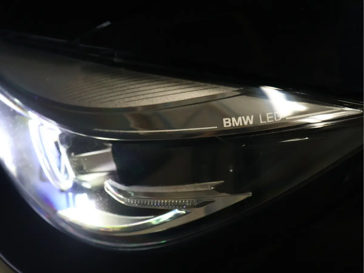 420i Corporate Lease High Executive M SPORT PAKKET [SCHUIFKANTELDAK, CRUISE CONTROL, STOELVERWARMING, LEDER DAKOTA, PDC V+A, CLIMATE CONTROL, BLUETOOTH, NAVIGATIE, LED, KEYLESS ENTRY, NIEUWS