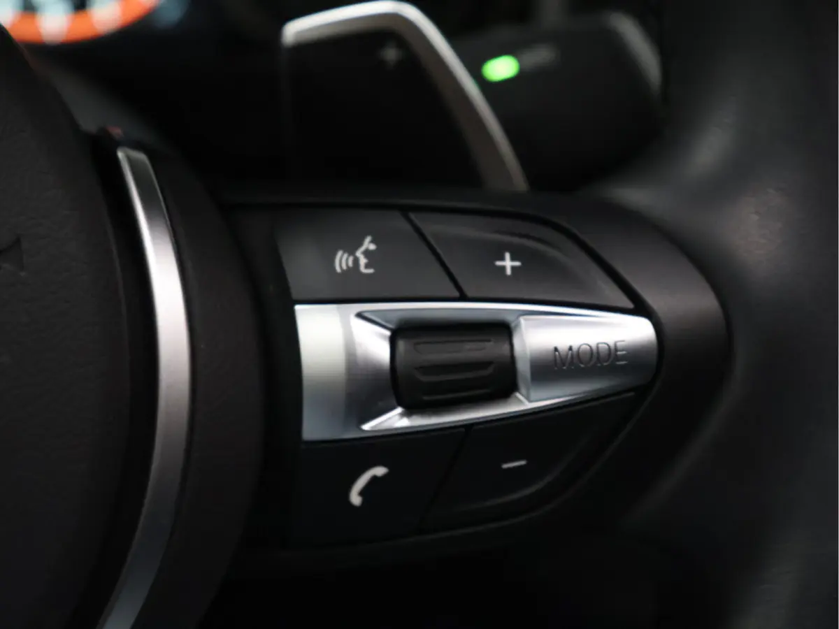 420i Corporate Lease High Executive M SPORT PAKKET [SCHUIFKANTELDAK, CRUISE CONTROL, STOELVERWARMING, LEDER DAKOTA, PDC V+A, CLIMATE CONTROL, BLUETOOTH, NAVIGATIE, LED, KEYLESS ENTRY, NIEUWS