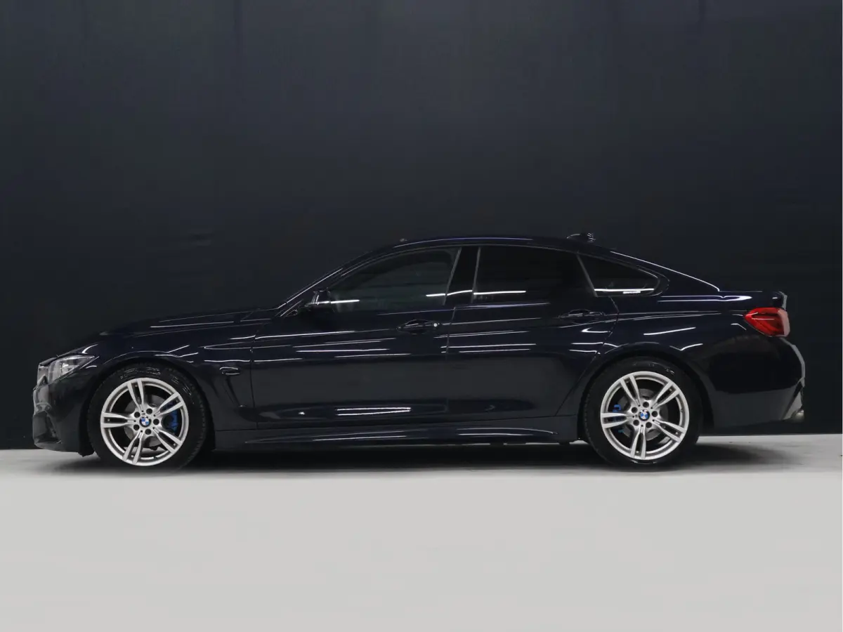 420i Corporate Lease High Executive M SPORT PAKKET [SCHUIFKANTELDAK, CRUISE CONTROL, STOELVERWARMING, LEDER DAKOTA, PDC V+A, CLIMATE CONTROL, BLUETOOTH, NAVIGATIE, LED, KEYLESS ENTRY, NIEUWS