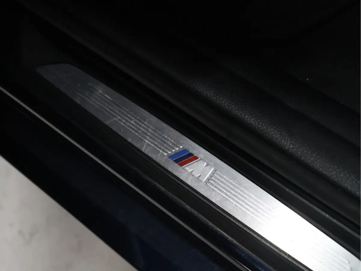 420i Corporate Lease High Executive M SPORT PAKKET [SCHUIFKANTELDAK, CRUISE CONTROL, STOELVERWARMING, LEDER DAKOTA, PDC V+A, CLIMATE CONTROL, BLUETOOTH, NAVIGATIE, LED, KEYLESS ENTRY, NIEUWS