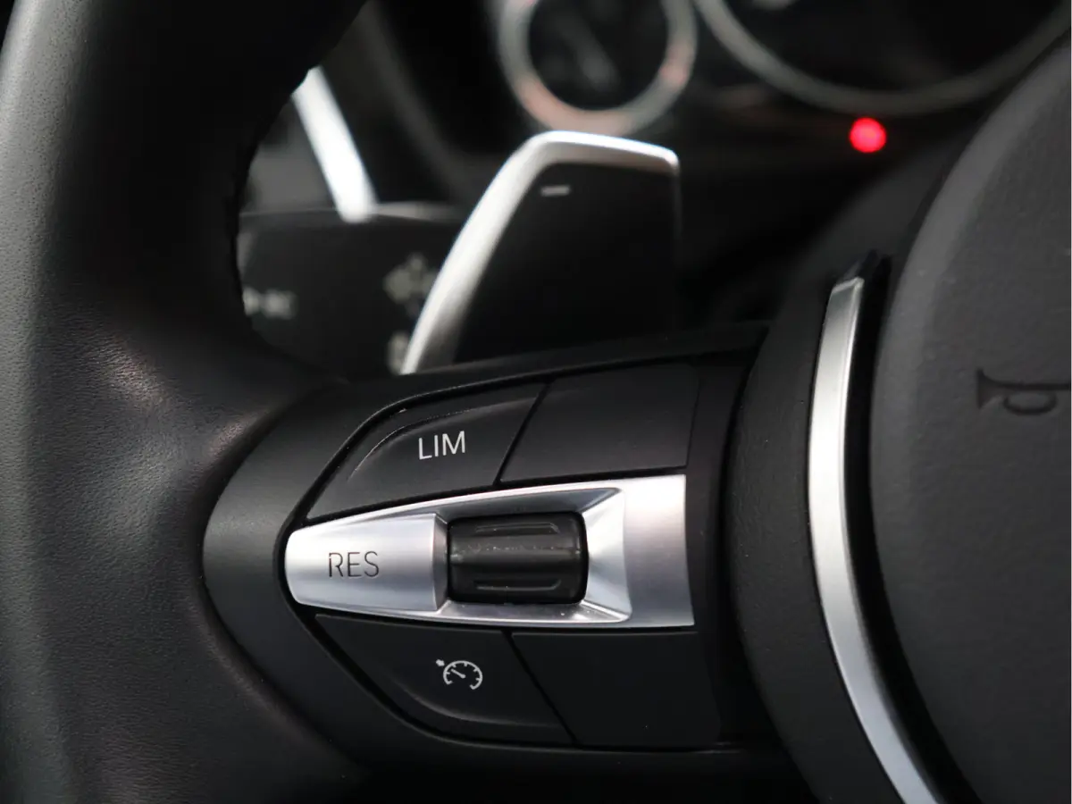 420i Corporate Lease High Executive M SPORT PAKKET [SCHUIFKANTELDAK, CRUISE CONTROL, STOELVERWARMING, LEDER DAKOTA, PDC V+A, CLIMATE CONTROL, BLUETOOTH, NAVIGATIE, LED, KEYLESS ENTRY, NIEUWS