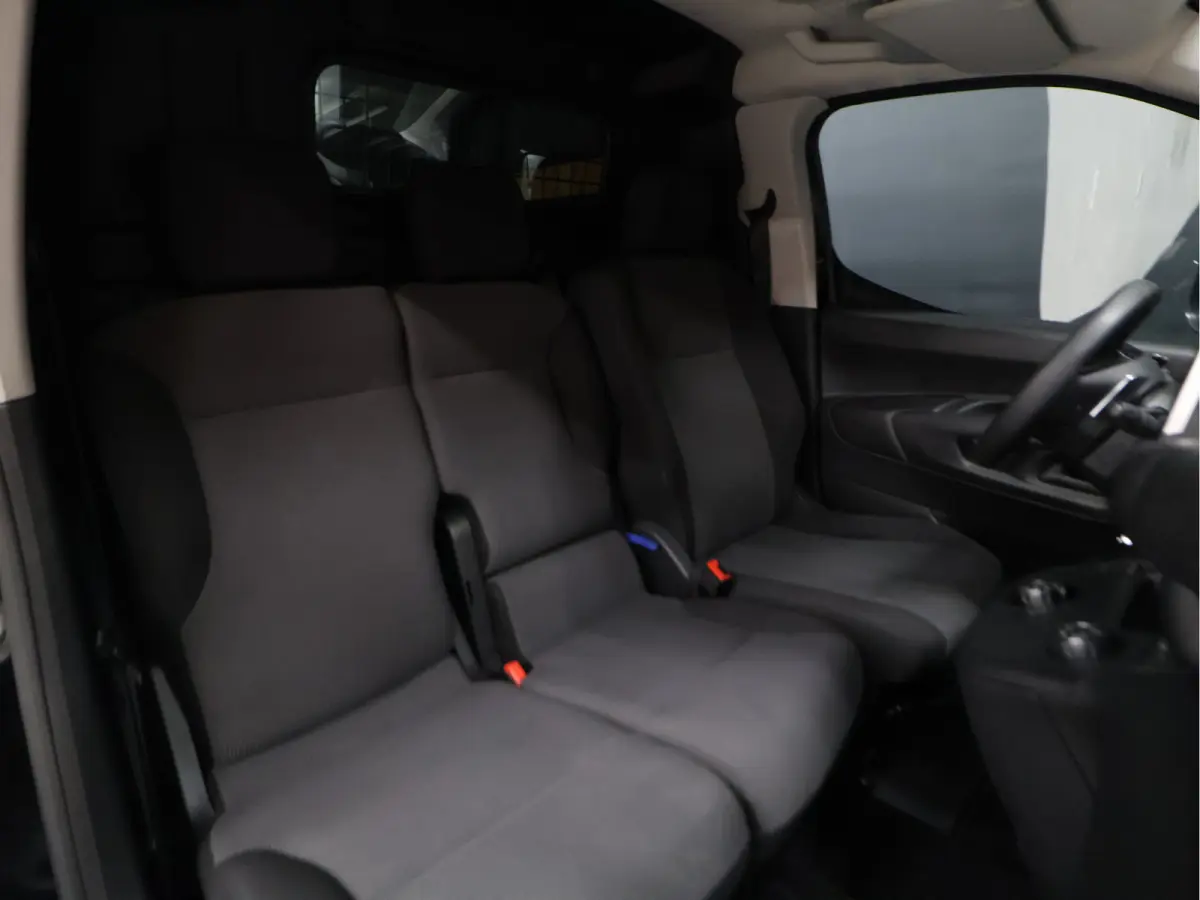 1.5 BlueHDI Grip Long [TREKHAAK, APPLE CARPLAY, CRUISE CONTROL, NAVIGATIE, ANDROID AUTO, AUTOMAAT, PDC V+A, BLUETOOTH, AIRCO, NIEUWSTAAT]