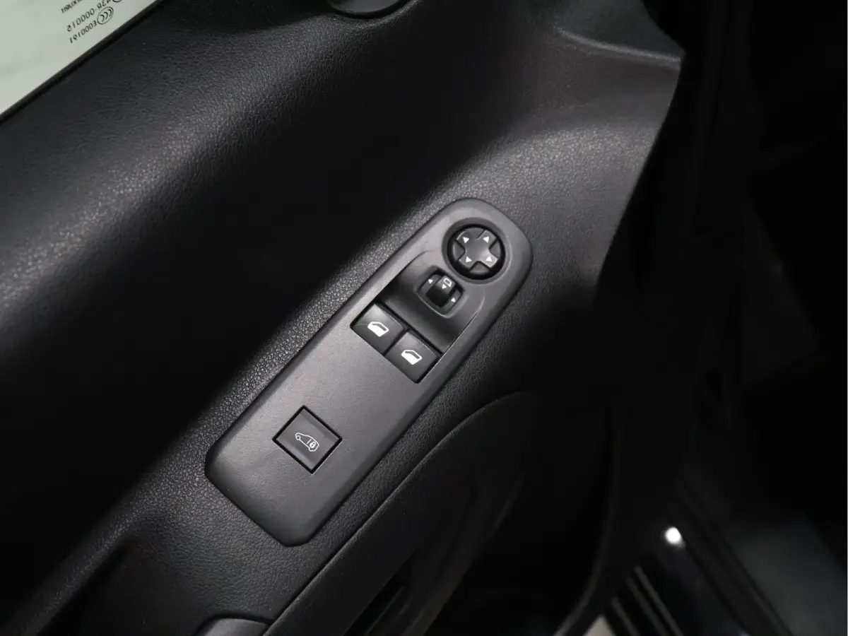 1.5 BlueHDI Grip Long [TREKHAAK, APPLE CARPLAY, CRUISE CONTROL, NAVIGATIE, ANDROID AUTO, AUTOMAAT, PDC V+A, BLUETOOTH, AIRCO, NIEUWSTAAT]