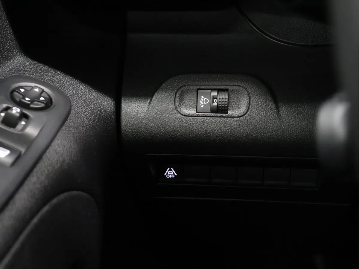 1.5 BlueHDI Grip Long [TREKHAAK, APPLE CARPLAY, CRUISE CONTROL, NAVIGATIE, ANDROID AUTO, AUTOMAAT, PDC V+A, BLUETOOTH, AIRCO, NIEUWSTAAT]