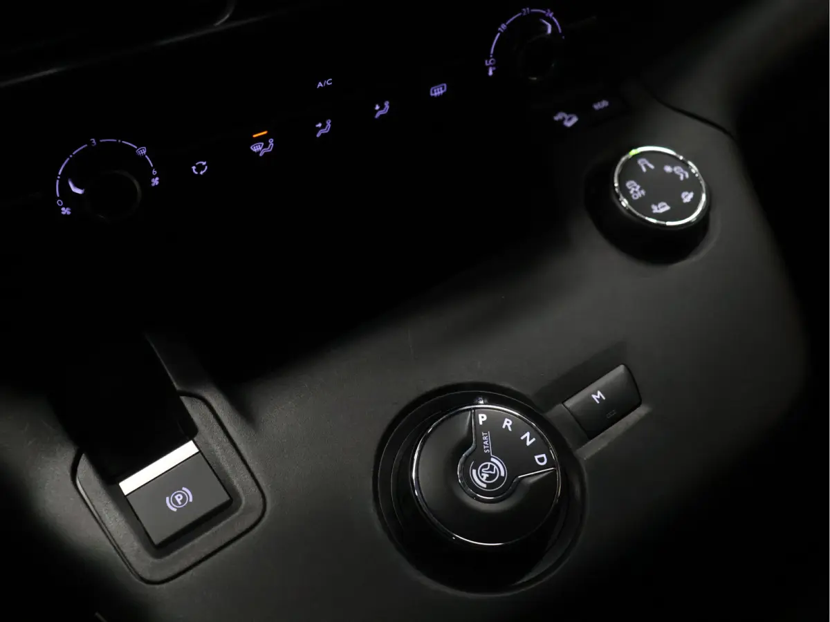 1.5 BlueHDI Grip Long [TREKHAAK, APPLE CARPLAY, CRUISE CONTROL, NAVIGATIE, ANDROID AUTO, AUTOMAAT, PDC V+A, BLUETOOTH, AIRCO, NIEUWSTAAT]