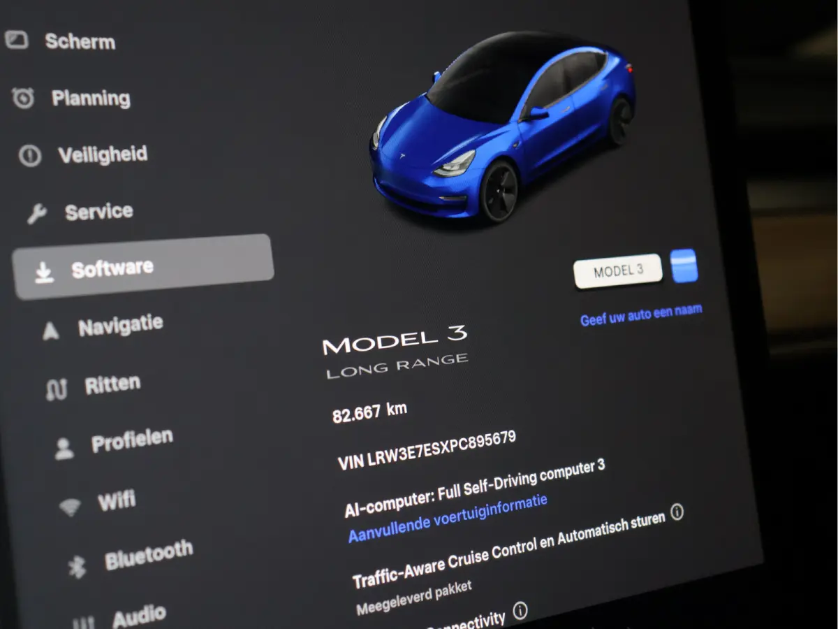 Long Range RWD 75 kWh [SOH 95%, PANORAMADAK, STOELVERWARMING V+A, STUURWIEL VERWARMING, CAMERA, ELEKTRISCH VERSTELBARE STOELEN, ELEKTRISCH ACHTERLKLEP, SELF DRIVING BETA, NAVIGATIE, BLUETOOT