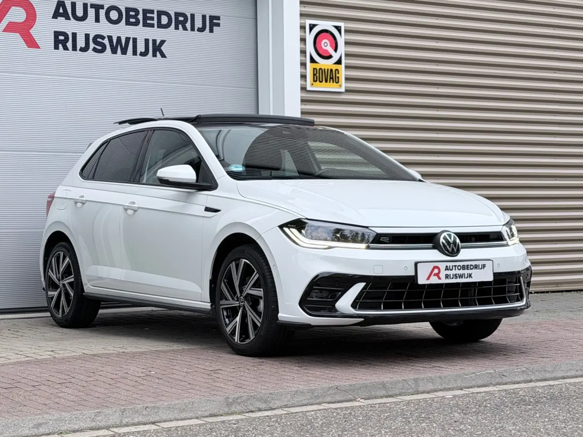 1.0 TSI R-Line Pano/Keyless/IQ.Light