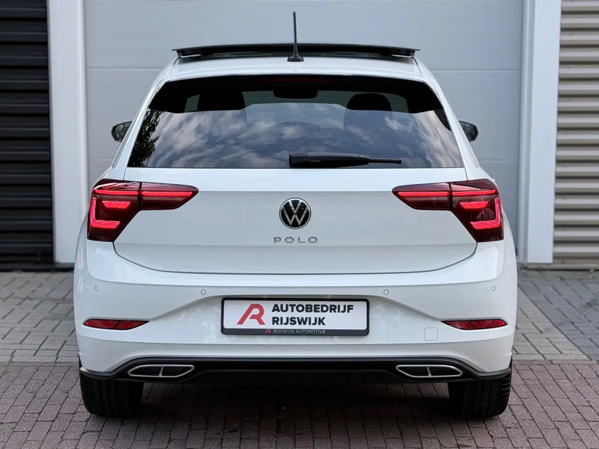 1.0 TSI R-Line Pano/Keyless/IQ.Light