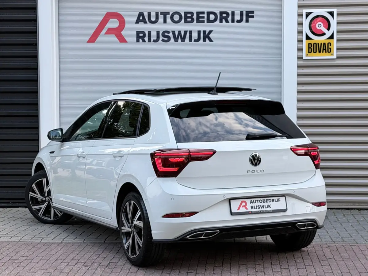 1.0 TSI R-Line Pano/Keyless/IQ.Light