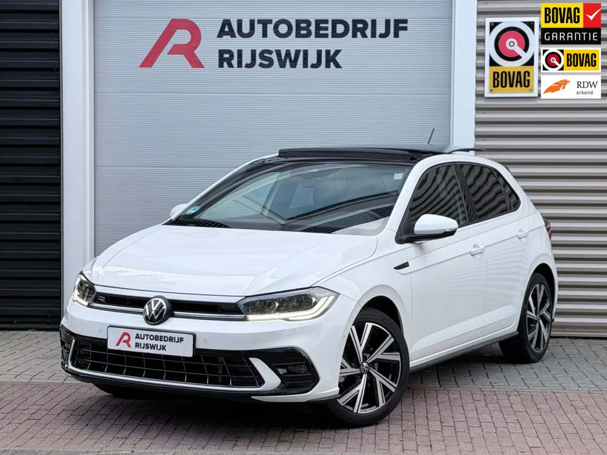 1.0 TSI R-Line Pano/Keyless/IQ.Light
