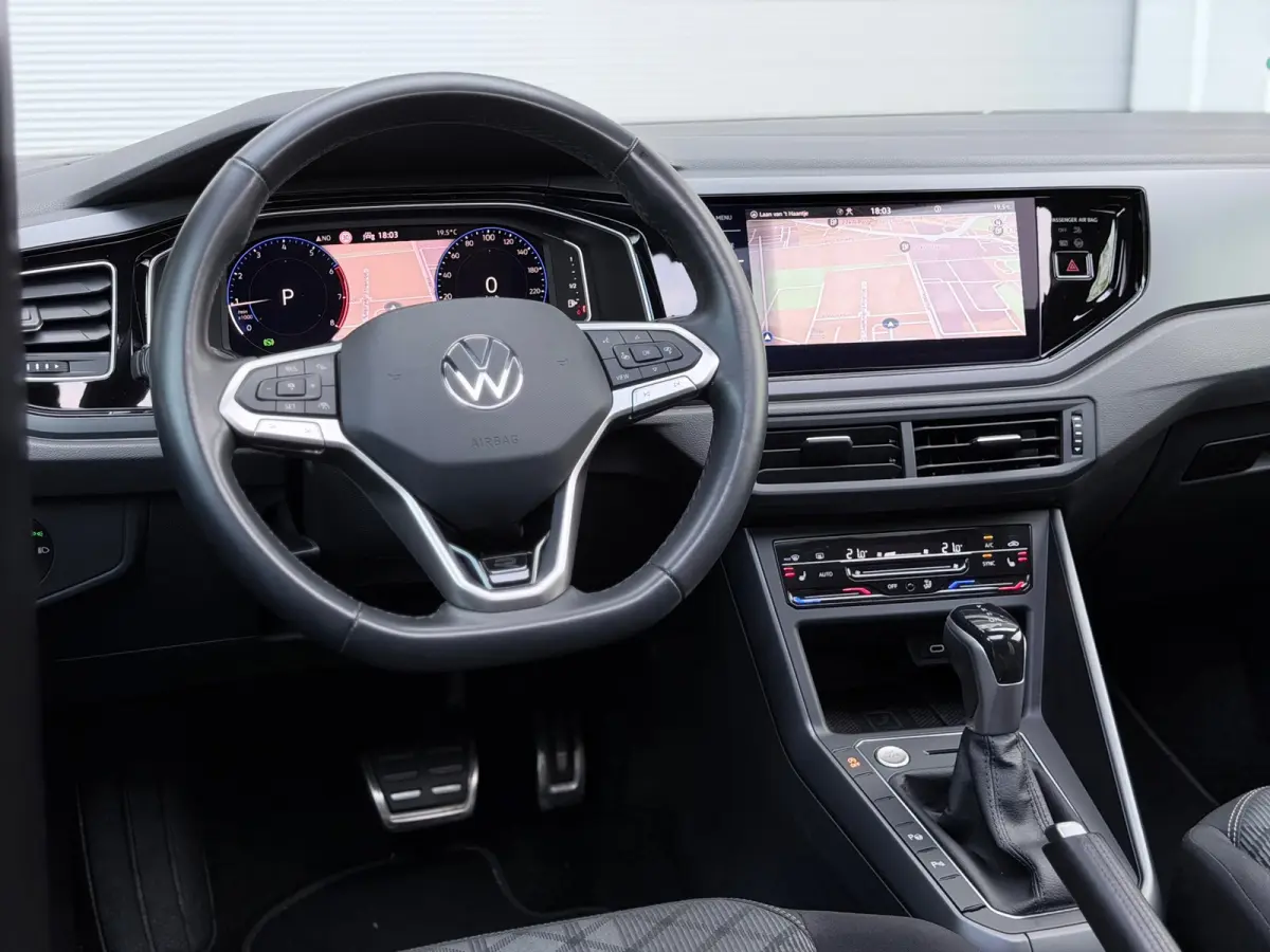 1.0 TSI R-Line Pano/Keyless/IQ.Light