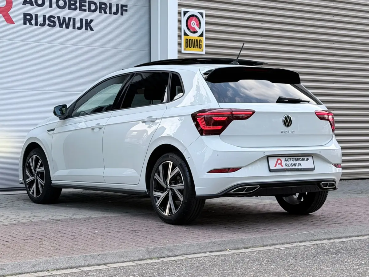 1.0 TSI R-Line Pano/Keyless/IQ.Light