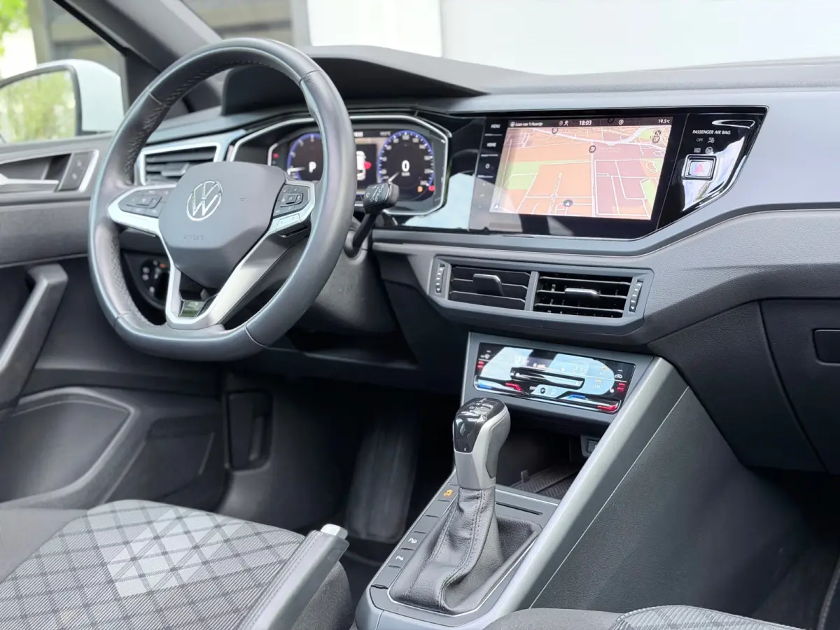 1.0 TSI R-Line Pano/Keyless/IQ.Light