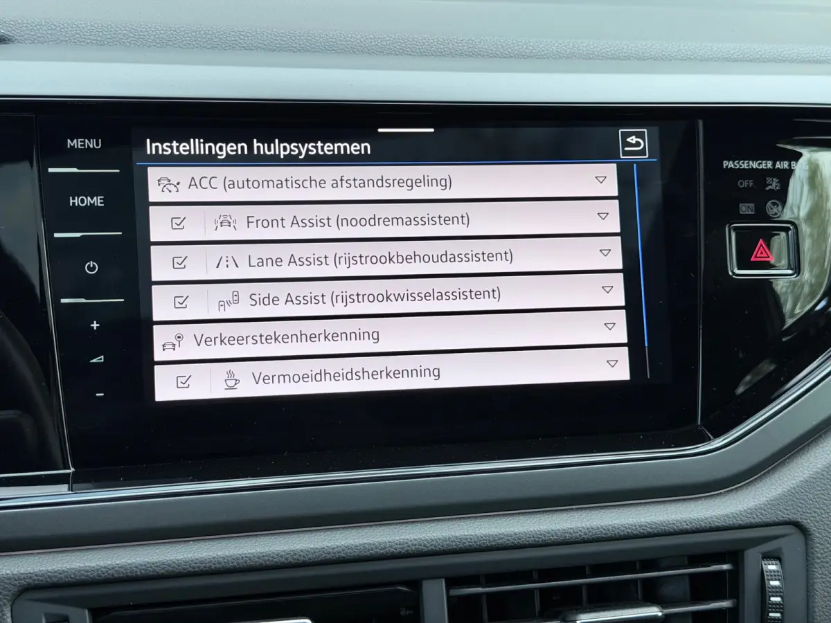 1.0 TSI R-Line Pano/Keyless/IQ.Light