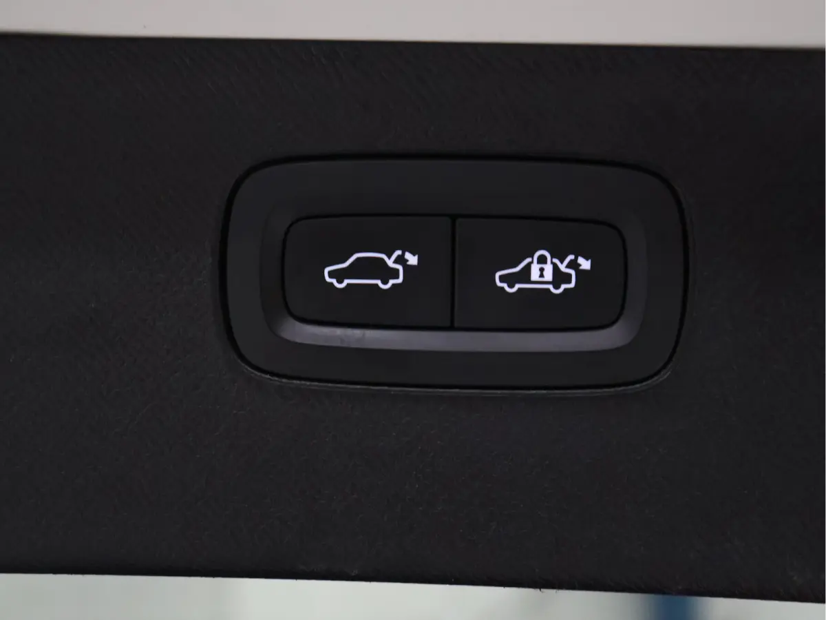2.0 T8 Recharge AWD Inscription Expression [SCHUIFKANTELDAK, HARMAN/KARDON, ADAPTIVE CRUISE, APPLE CARPLAY, ANDROID, 7-PERSOONS, VOL LEDER, STOELVERWARMING, STUURVERWARMING, 360º CAMERA, KE