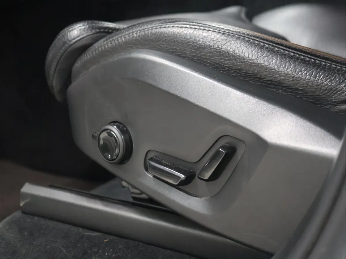 2.0 T8 Recharge AWD Inscription Expression [SCHUIFKANTELDAK, HARMAN/KARDON, ADAPTIVE CRUISE, APPLE CARPLAY, ANDROID, 7-PERSOONS, VOL LEDER, STOELVERWARMING, STUURVERWARMING, 360º CAMERA, KE