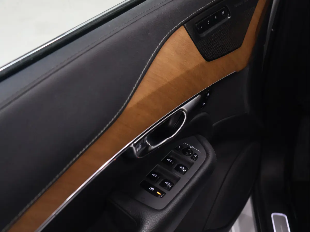 2.0 T8 Recharge AWD Inscription Expression [SCHUIFKANTELDAK, HARMAN/KARDON, ADAPTIVE CRUISE, APPLE CARPLAY, ANDROID, 7-PERSOONS, VOL LEDER, STOELVERWARMING, STUURVERWARMING, 360º CAMERA, KE