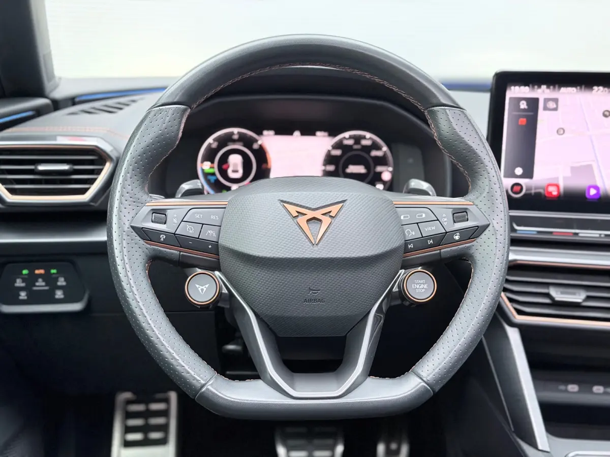 1.4 e-Hybrid VZ Performance Schaal/Pano/Matrix