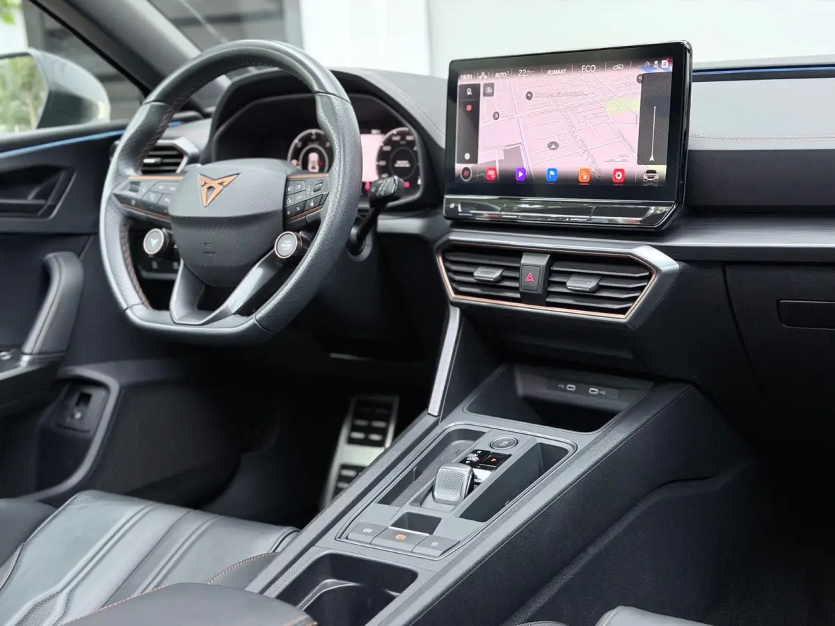 1.4 e-Hybrid VZ Performance Schaal/Pano/Matrix