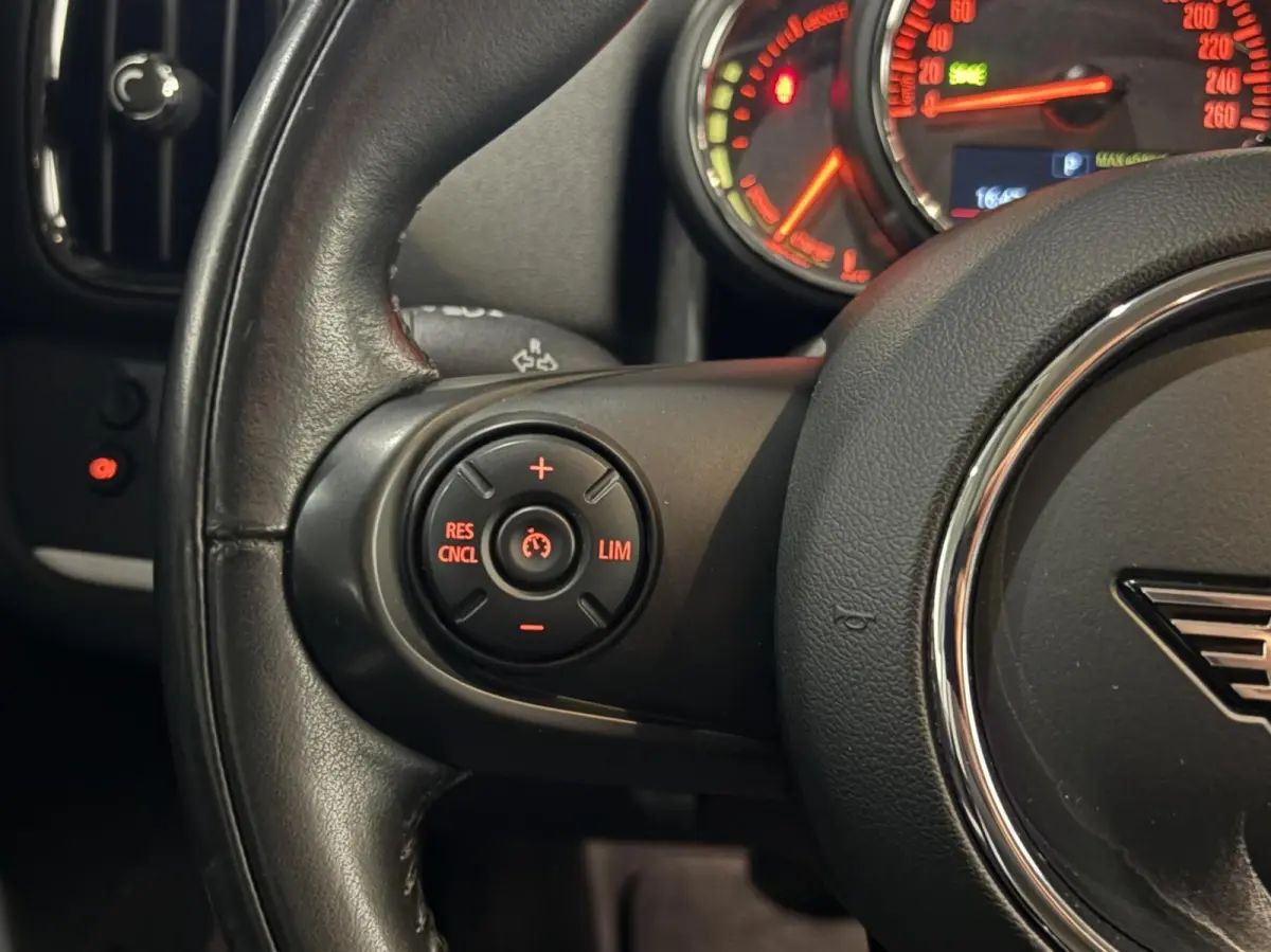 1.5 Cooper ALL4|Navi|Sportstoelen|Cruise|Clima|Dealer onderhouden|