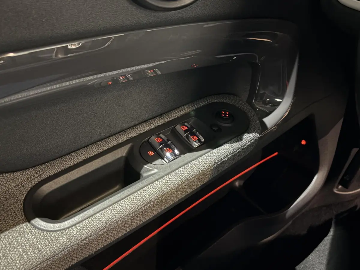 1.5 Cooper ALL4|Navi|Sportstoelen|Cruise|Clima|Dealer onderhouden|